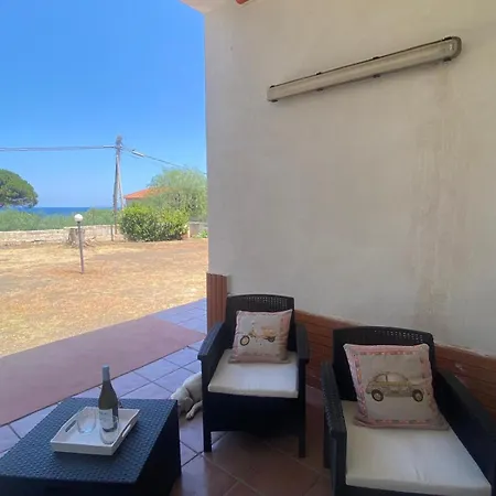 White Animals House Agnone Bagni