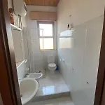 White Animals House Agnone Bagni