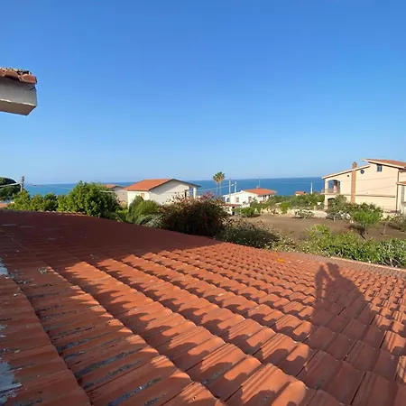White Animals House Agnone Bagni